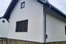 Obiteljska kuća s velikom okućnicom - Zdenci (Orahovica), Zdenci, Haus
