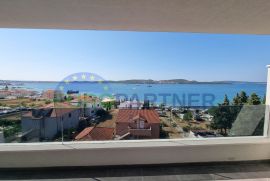 Penthouse od 150 m2 s pogledom na more i Trogir, Seget, Appartamento