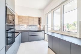 Zagreb, Vinogradska, prekrasan trosoban stan 70 m2 + 2 GPM, Zagreb, Daire