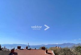 Bulevard, uredan 4-soban s balkonom i pogledom na more, Rijeka, Appartment