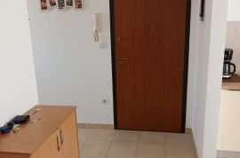 Stan sa velikom terasom, Pula, Istra, Pula, Apartamento