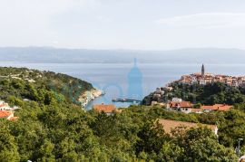 Otok Krk, Vrbnik, Mansardni stan 90 m2 s pogledom na more, prodaja, Vrbnik, Kвартира