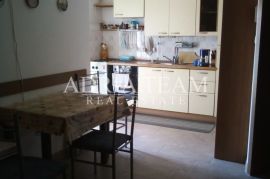 AKCIJA!!!PREUREĐENI APARTMAN NA 2. KATU S POGLEDOM NA MORE - POVLJANA, PAG, Povljana, شقة