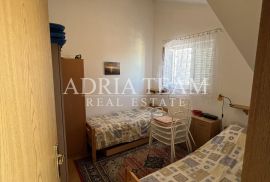 PREUREĐENI APARTMAN NA 2. KATU S POGLEDOM NA MORE - POVLJANA, PAG, Povljana, Apartamento