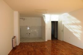 Nov četvorosoban stan sa PDV-om u centru ID#1607, Niš-Mediana, Appartement