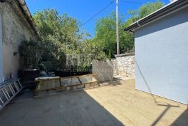 Dramalj - renovirana kamena kuća s pogledom, Crikvenica, بيت