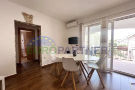 Istra, Novigrad, prekrasan stan na drugom katu manje stambene zgrade, Novigrad, Appartment