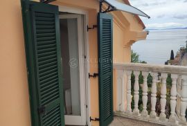 OPATIJA - VOLOSKO - STAN KOJEM JE TEŠKO ODOLITI, Opatija, Appartment