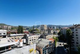 Vrhunski četverosoban stan Grbavica najam, Novo Sarajevo, Apartamento