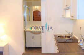 Opatija-Ičići samostojeća kućica 41 m2, 200 m od mora, Opatija - Okolica, Maison