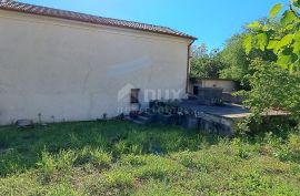 CRIKVENICA, JADRANOVO - samostojeća kuća s pomoćnim objektom, Crikvenica, House