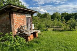 Prodaja Zemljišta sa Vikendicom u Naselju Gaj, blizu Vrbovca, Vrbovec, Maison