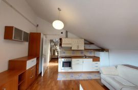 Šestinski dol, dvosoban stan sa lođom i garažom, 56m2-PRILIKA!, Črnomerec, Appartamento