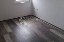 Kopija od Poslovni prostor 104 m², Viškovo, Ticari emlak