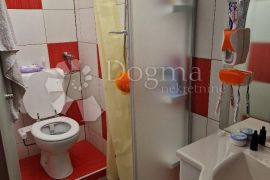 Etaža za gušt nedaleko mora, Rab, Apartamento