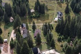 Odlična vikend vila površine stambene 150m2 Dvorišta Jahorina na placu od 500m2, Pale, Σπίτι