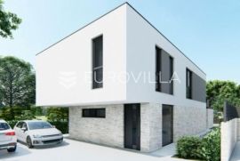 Ližnjan, Valtura moderna  samostojeća kuća oznake D od 167 m2 na uređenoj okućnici, Ližnjan, Haus