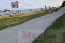 PRIVLAKA građevinski teren sa objektom površine 200m2, Privlaka, Land