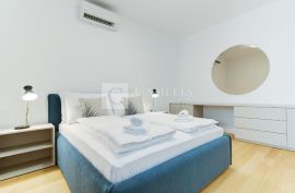 Opatija, prvi red do mora, stan 67m2, Opatija, Appartement