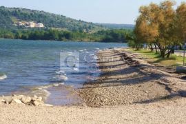 Prilika Šibenik okolica kuća blizu mora!, Šibenik - Okolica, Ev