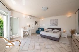 Opatija Punta Kolova stan 1.kat sa senzacionalnim pogledom, Opatija, Appartment