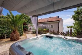 Opatija Punta Kolova Penthouse sa senzacionalnim pogledom, Opatija, Daire