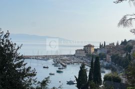 Opatija Volosko sjajna pozicija kuća sa vrtom!, Opatija, Famiglia