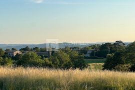 Istra Roč sjajno građevinsko zemljište sa građevinskom dozvolom!, Buzet, Land