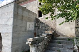 Istra okolica Labina djelomično adaptirana kamena kuća!, Sveta Nedelja, Famiglia