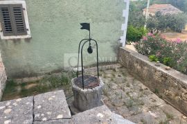 Istra okolica Višnjana izuzetno šarmantna kamena kuća!, Višnjan, House