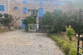 Istra okolica Višnjana izuzetno šarmantna kamena kuća!, Višnjan, Casa