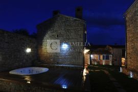 Idilično imanje sa dvije kamene kuće u srcu Istre!, Tinjan, Casa