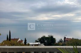 Opatija kat vile sa terasom i pogledom!, Opatija, Appartment