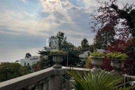 Opatija kat vile sa terasom i pogledom!, Opatija, Apartamento