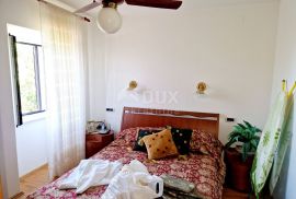 KRALJEVICA, ŠMRIKA-2S+DB s manjom okućnicom, ljetnom kuhinjom i parkirnim mjestom, Kraljevica, Appartment