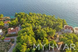 Građevinsko zemljište sa pogledom na more u Zavali, Jelsa, Land