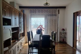 Ćikovići, dvije stambene jedinice 213m2 za 130.000 eura, Kastav, Appartment