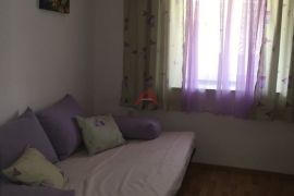 KARIN DONJI-3 APARTMANA- 50 m do mora, Benkovac, Kuća