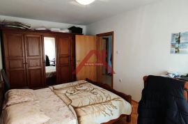 Zagreb, Čulinec 2-etažni stan 200m2, Donja Dubrava, Apartamento