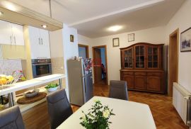 Zagreb, Čulinec 2-etažni stan 200m2, Donja Dubrava, Apartamento