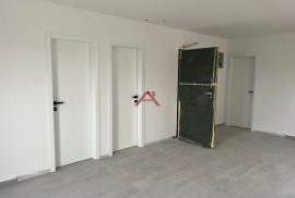 POVLJANA-Apartman S-5, II kat, krovna terasa, Povljana, Διαμέρισμα