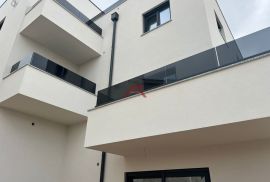 POVLJANA- Apartman br 2. prizemlje, Povljana, Flat