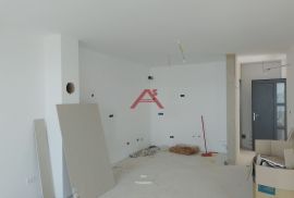 Dramalj, 75 m2, top lokacija, pogled!, Crikvenica, Appartamento