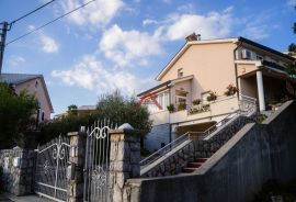 Kvarner-Marinići, kuća 270m2 na parceli od 675m2, prodaja, Viškovo, Kuća