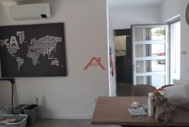 POVLJANA- visoko kvalitetan apartman sa vrtom, Povljana, Διαμέρισμα