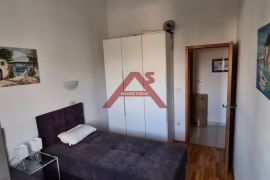 PAKOŠTANE- novouređeni trosobni stan, Pakoštane, Apartamento