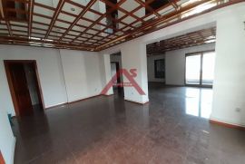 Lovran, centar, 130 m2, višenamjenski!, Lovran, Commercial property