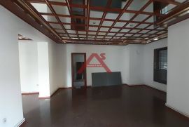 Lovran, centar, 130 m2, višenamjenski!, Lovran, Propiedad comercial