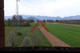 Gospić, 388m2 GBP, 4 etaže na parceli od 10.117m2, Gospić, House