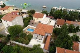 Luksuzna vila s bazenom tik do mora-novogradnja, Crikvenica, Kuća